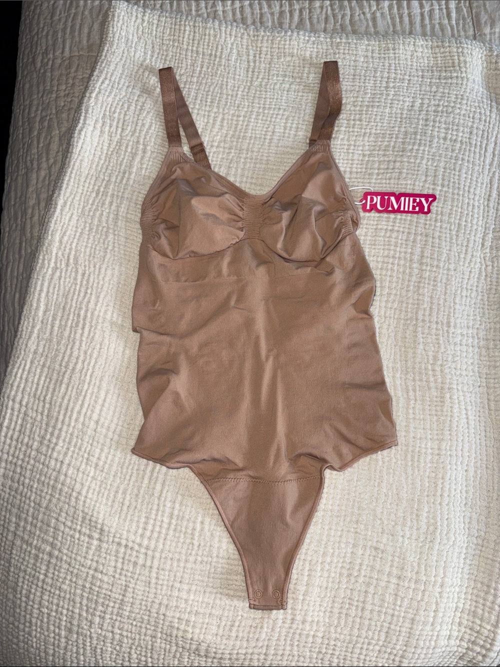 PUMIEY Nude/Tan Bodysuit with Scoop Neck